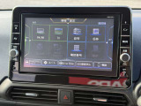 日産純正メモリーナビ。操作も簡単なタッチパネルです。
