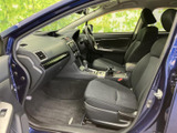 運転しやすいコックピット。視界が広く、操作性にも優れています。快適なドライビングをサポートする空間です。