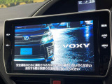【大画面ナビ】人気の大型10インチナビを装備。存在感のある大画面はインパクト大!ナビ利用時のマップ表示は見やすく、テレビやDVDは臨場感がアップ!いつものドライブがグッと楽しくなります♪