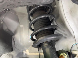 お車を安心してお乗りいただく為には、足回りの定期点検が欠かせません。サービスサポート(有償保証)では無料点検もご提供しており、安心のカーライフをお過ごしいただけるサポート体制が整っています。