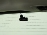 ◆リアにもドライブレコーダーを装備しております◆映像・音声などを記録する自動車用の装置です。もしもの事故の際の記録はもちろん、旅行の際の思い出としてドライブの映像を楽しむことができます。