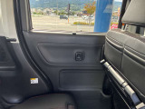 全方位モニター付メモリーナビゲーション スズキコネクト対応通信機装着車 フルセグTV 2WD 元当社試乗車 両側電動スライドドア 電動パーキング オートホールド 禁煙車 新品フロアマット 5046キロ