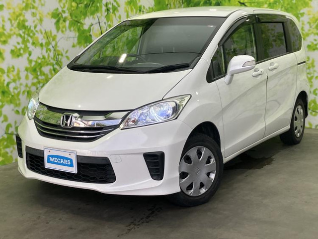 フリード 1.5 G プレミアムエディション 4WD