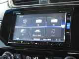 ナビゲーションは純正メモリーナビ(VRU-225CVi)を装着しております。AM、FM、CD、DVD再生、Bluetooth、音楽録音再生、フルセグTVがご使用いただけます。
