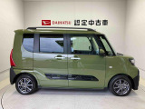 車両右側面からの写真になります。車をご覧になりたい時はお気軽に最寄りの店舗へご相談下さい。