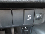 VSA装備=ブレーキ時の車輪ロックを防ぐABS、加速時などの車輪空転を防ぐ トラクションコントロールシステムに旋回時の横すべり抑制の3つの機能を トータルにコントロールします。