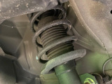 お車を安心してお乗りいただく為には、足回りの定期点検が欠かせません。サービスサポート(有償保証)では無料点検もご提供しており、安心のカーライフをお過ごしいただけるサポート体制が整っています。