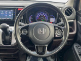 【ステアリングスイッチ】運転中、前方から目線をそらすことなく、オーディオ等の操作が可能な便利機能!安心&快適なドライブを演出してくれます♪