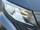 【届出(登録)済未使用車とは】自動車の分類では「新車」「中古車」この2種類しかありません。走行距離が100km未満かつ初度登録または初度届出された車両を「届出(登録)済未使用車」と呼んでいます。