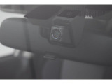 純正ドライブレコーダー装備です。録画した映像はWi-Fiによりスマホ、もしくはPCにてご確認いただけます。