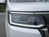 明るいLEDヘッドライトで、夜道も安心して運転して頂けます。