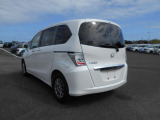 新車ディーラーの中古車コーナーです。保証・整備料金は車両価格に含まれております。諸費用まで入った支払総額は魅力的な価格になっていると思います。