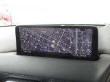 マツダコネクトの10.25インチワイドセンターディスプレイです。『Android Auto』『Apple CarPlay』や独自のコネクテッドサービスに対応したインターフェイスシステムです。