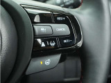 ◆アダプティブクルーズコントロール◆予め設定した車速内でクルマが自動的に加減速。前走車との適切な車間距離を維持しながら追従走行します。【LKAS】車線維持支援システムでステアリング操作を支援。