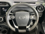 インテリアに合わせたデザインのステアリングは、運転される方のことも考え、運転しやすい形状、大きさです。是非一度、実際に触ってお確かめください。