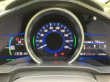 視認性の高いメーターデザインで、運転に必要な情報を一目で確認できます。わかりやすい表示で、運転をより快適に楽しめます。