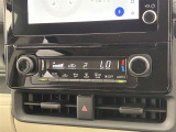 オートエアコンは温度を設定するだけで、自動で風量などを設定してくれます。運転しながら操作も必要ないので、安全性も向上します。