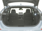 とても握りやすいステアリング!運転手の気持ちがそのまま伝わるかのような反応をしてくれます!小物入れや各ボタンの配置にこだわり、とても使いやすいです !視認性も良好なのでロングドライブもお任せ下さい!