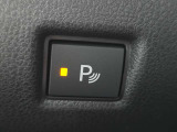 障害物への接近を音と表示で知らせるパーキングセンサーのスイッチです。