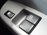 ビジネスカーでも快適装備は外せません。運転席&助手席はパワーウインドウです。(挟み込み防止機能付き)。