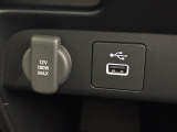 USB充電口を搭載しています!携帯電話の充電などに便利です!
