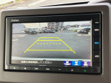 バックカメラ♪運転席から死角となりやすい部分も見えやすく車庫入れの苦手な方にも安心して駐車できます☆