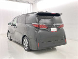 走りにこだわりながら収納力も持ち合わせたお車です。荷物を載せて軽快なドライブを楽しめますよ♪