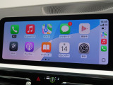 【アップルカープレイ】iPhoneがBMW車両とワイヤレスで接続されます。Apple CarPlayでは、オーディオストリーミングやメッセージングアプリがディスプレイに表示されます。