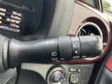 操作しやすいウインカーレバーで、安全な車線変更をサポートします。オートリターン機能も搭載し、運転の負担を軽減します。