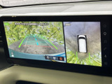多彩な機能が搭載されたオーディオシステムは、車内をエンターテイメント空間に変えます。快適なドライブをさらに楽しめます。