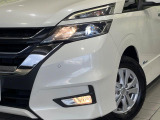 【LEDヘッドライト】悪天候や夜間走行時も良好な視界を確保し安心して運転できる高輝度LEDヘッドライトを装備!点灯速度が早く、消費電力も抑えられています。