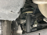 お車を安心してお乗りいただく為には、足回りの定期点検が欠かせません。サービスサポート(有償保証)では無料点検もご提供しており、安心のカーライフをお過ごしいただけるサポート体制が整っています。