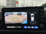 バック時の安全性を高めるバックモニター。狭い場所での駐車も、周囲の状況を把握しながら行えます。運転に自信がない方にもおすすめです。