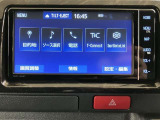 純正ナビが装着されており、CD・DVD再生・フルセグTVを見ることができます。