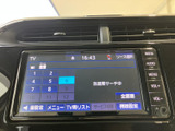 停車中に、地上デジタル放送をお楽しみいただけます。ニュースや番組をチェックして、待ち時間を有効活用しましょう。快適な時間を過ごせます。