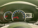 視認性の高いメーター類で、運転に必要な情報を的確に把握できます。落ち着いたデザインが、運転に集中できる環境を提供します。