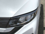【届出(登録)済未使用車とは】自動車の分類では「新車」「中古車」この2種類しかありません。走行距離が100km未満かつ初度登録または初度届出された車両を「届出(登録)済未使用車」と呼んでいます。