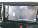 まるで上空から見下ろしているような感じで駐車が楽にできるインテリジェントアラウンドビューモニター!幅寄せが苦手な方でもサイドビューで確認することができますよ♪