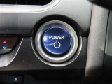 スマートキー装備車なので、キーを取り出さなくてもエンジン始動が可能です。