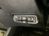 ハンドルの左下にETCがついています。高速道路の料金所の通過も楽々です。カードの取り出しもしやすい場所についています。
