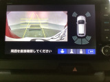 バックでの車庫入れも安心です! リアカメラが付いているバックモニター付のナビを装備しております。バンパーについているソナーや、操作線もついており距離感も画面から確認できます。