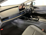 前方の見通しが良いすっきりした視界、誰でも扱いやすく運転できます。疲れにくく安心ドライブを更に快適なものにします!