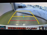 バックガイドモニターで、後方を確認しながら安心して駐車することができます。運転初心者も熟練者も必須の機能ですよ!