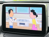 停車中にテレビや動画を楽しめるので、待ち時間も快適に過ごせます。家族や友人と一緒に、楽しい時間を共有できる便利な機能です。移動中のエンターテインメントに最適です。