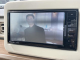停車中にTVを楽しめる機能。長距離移動の休憩時間や、待ち時間などに便利です。移動の時間を有効活用できます。