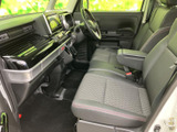 運転しやすい視界と、快適な座り心地を実現。ドライバーに寄り添う空間設計です。