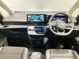全方位で視界が広い。気持ちがよくて、運転もしやすい。1列目から3列目まで、すべての席がゆったりと座れるスペシャルシートです♪