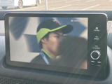 停車中に楽しめるTV機能。待ち時間や休憩時間に、お気に入りの番組や映像を堪能できます。快適な時間を過ごせる一台です。