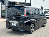 ホンダセンシング装着車となっております。衝突軽減ブレーキ、誤発進抑制機能、歩行者事故低減ステアリング、路外逸脱抑制機能、アダプティブクルーズコントロール、車線維持支援システム他、安全運転を幅広く支援。