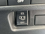 足先を車体の下に差し込むだけでスライドドアが自動で開閉する便利な機能です。荷物や子供を抱っこしている時に重宝します